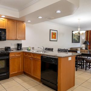 Deluxe Two-Bedroom Suite
